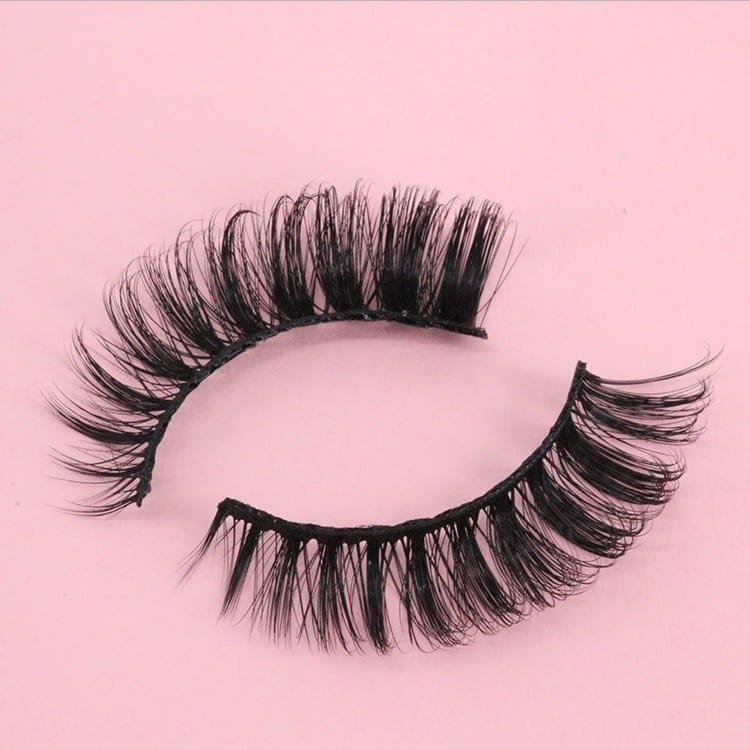 Russina-style-strip-lashes