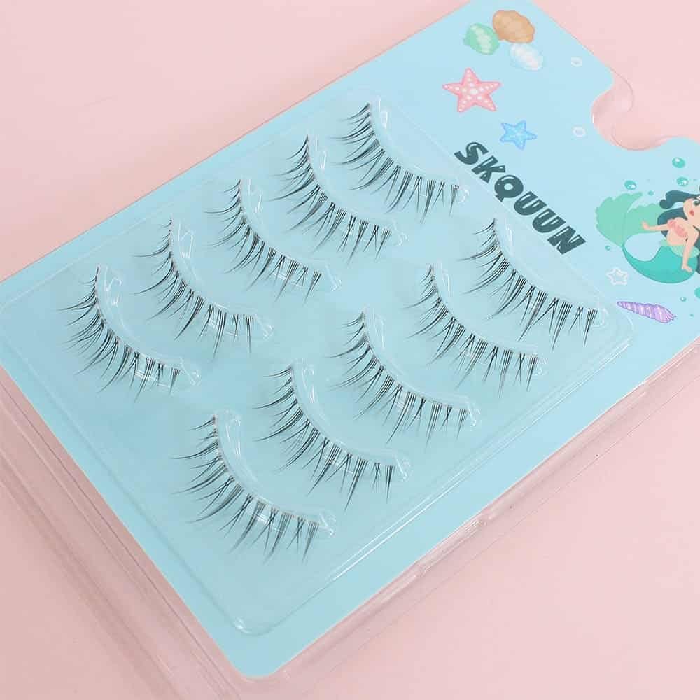 cleaer band lashes